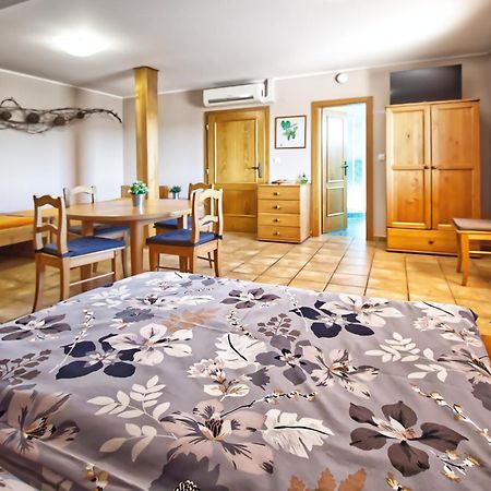 Penzion Vinarstvi Cervinka Horni Vestonice Extérieur photo